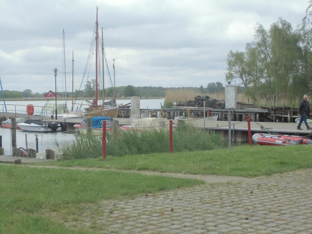 Appartamento Tor Zum Darss Pruchten Esterno foto